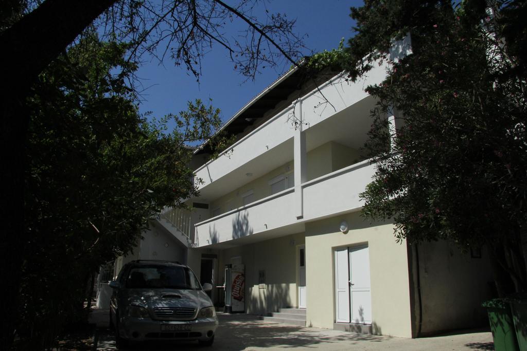 Novalja Inn 2 Exterior foto
